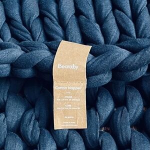 Bearaby Cotton Napper Blanket in Navy Blue